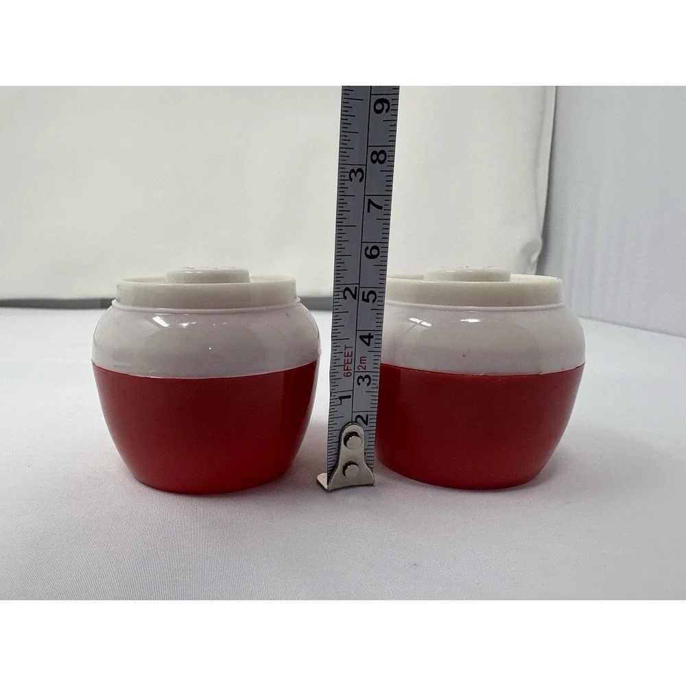 Vintage Red White Bobber Pot Salt and Pepper Shakers Plastic 2